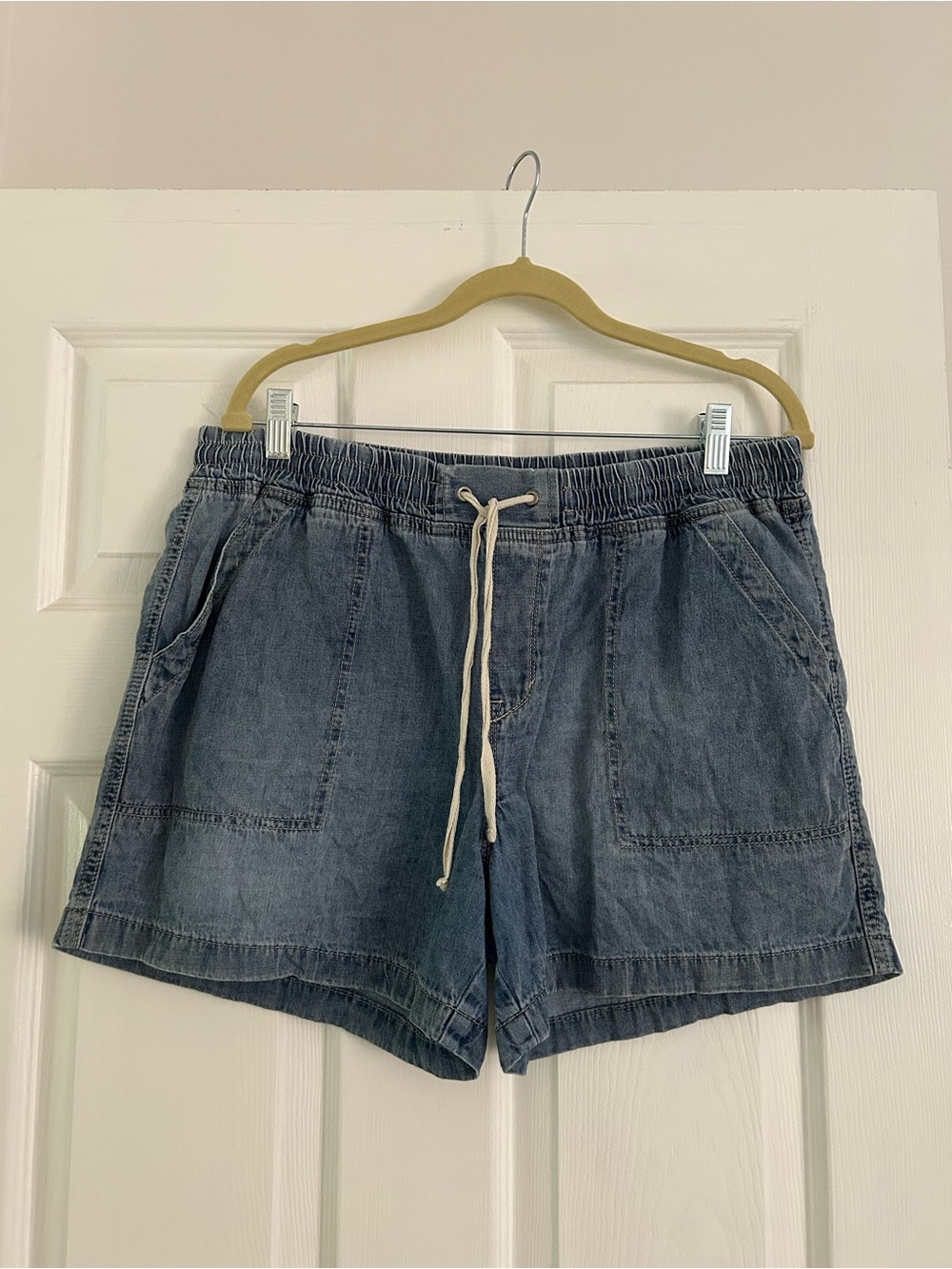 Women's Drawstring Denim-Style Shorts in Blue